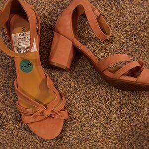 Women's Block Heel Sandals in Peach with Ankle Strap